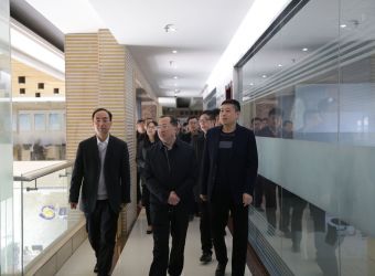 圖片正在加載